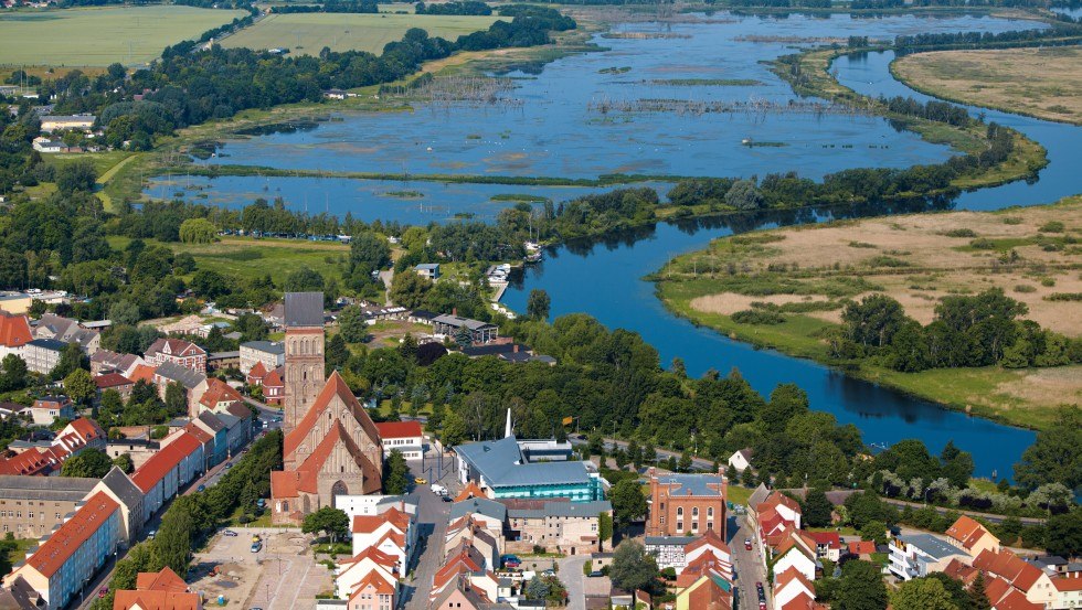 De Peene mondt uit in de Peenestrom en de Lagune van Szczecin bij Anklam // © MV-T/Grundner De Peene mondt uit in de Peenestrom en de Lagune van Szczecin bij Anklam // © MV-T/Grundner