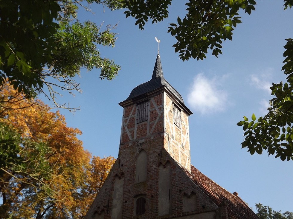 Die Kultur- und Wegekirche in Landow am Kubitzer Bodden. // © Tourismuszentrale Rügen Die Kultur- und Wegekirche in Landow am Kubitzer Bodden. // © Tourismuszentrale Rügen