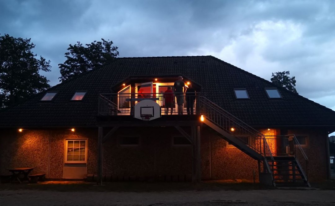 Kino außen in abendlicher Stimmung, © T. Blumrich