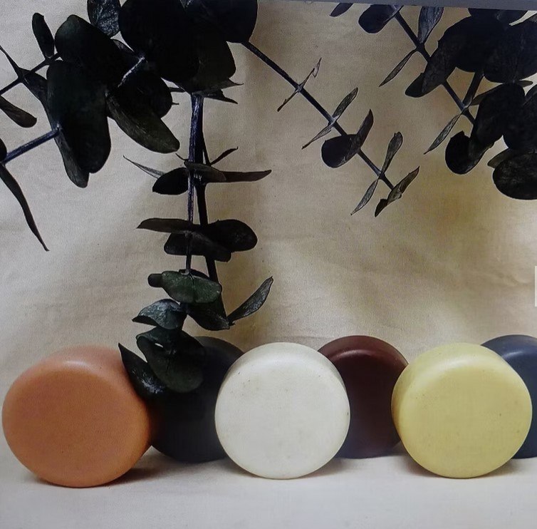 Feste Seifen & festes Shampoo selber herstellen, © Duftnoten-Ziolkowski Feste Seifen & festes Shampoo selber herstellen, © Duftnoten-Ziolkowski