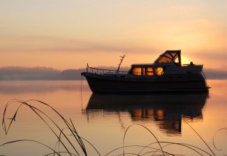 Die ideale Schnuppersaison - Herbsturlaub auf dem Hausboot // &copy; Mortan Strauch