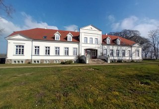 Gutshaus am Penzliner See // &copy; Janssen