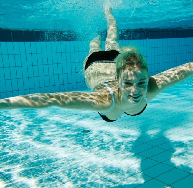 Abtauchen im Freizeitbad Greifswald // © Felix Pörtner / © Freizeitbad Greifswald Abtauchen im Freizeitbad Greifswald // © Felix Pörtner / © Freizeitbad Greifswald