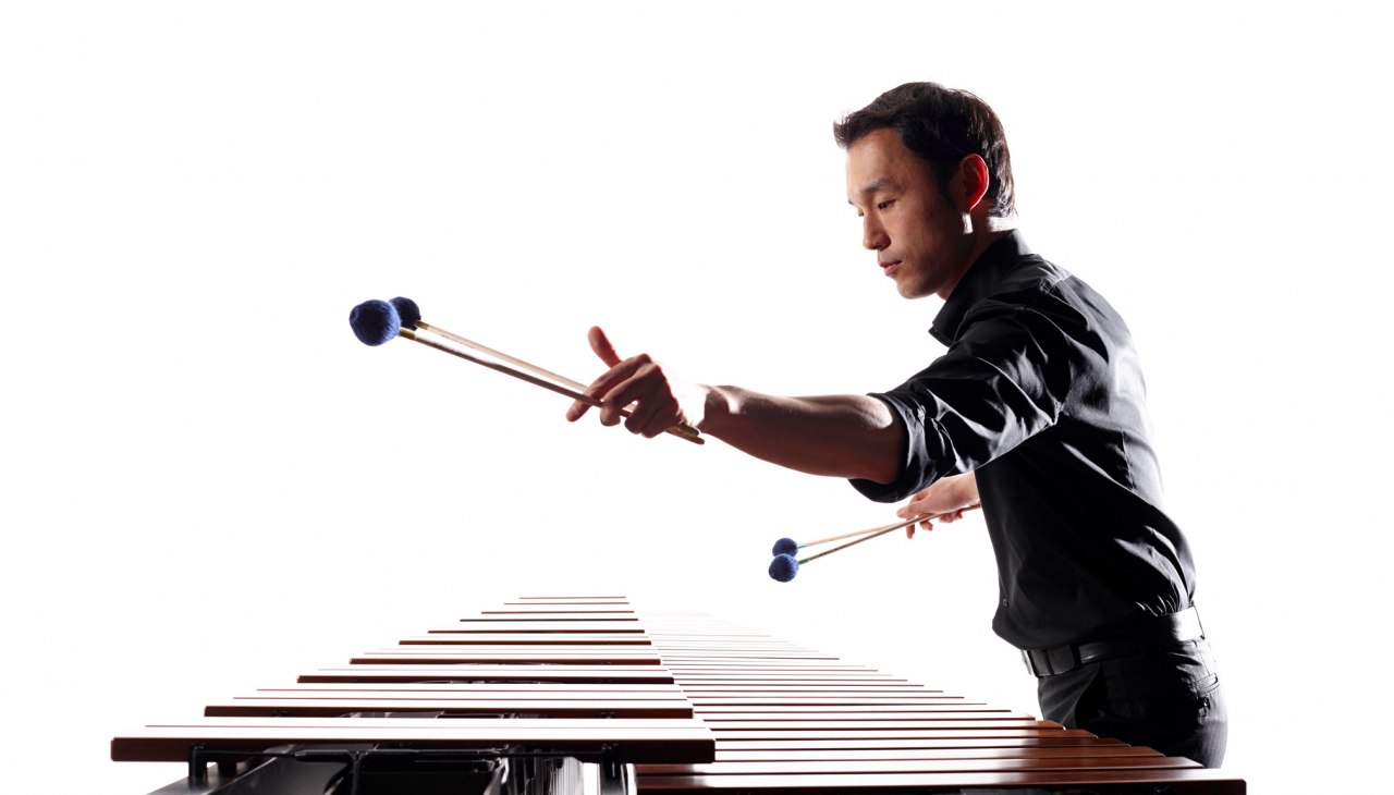 Fumito Nunoya - Marimba__Foto-Studio Büttner, © Foto-Studio Büttner Fumito Nunoya - Marimba__Foto-Studio Büttner, © Foto-Studio Büttner