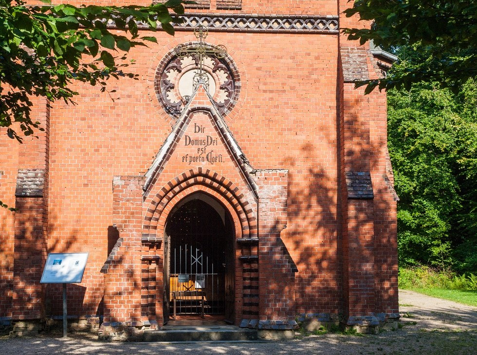 het toegangsportaal, © Frank Burger het toegangsportaal, © Frank Burger