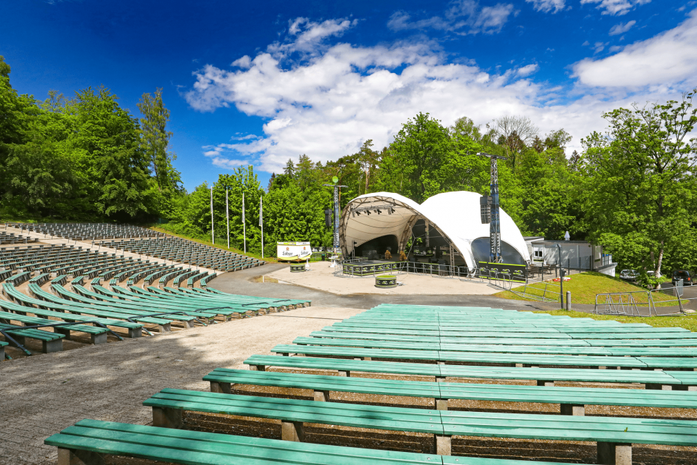 POI Waldb&uuml;hne auf R&uuml;gen in Bergen, &copy; TMV/Gohlke