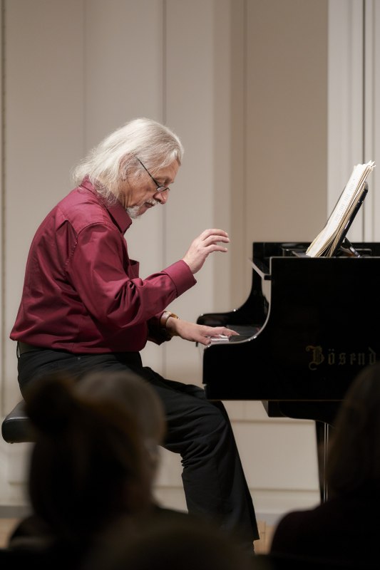 "De nachtegaal in mijn tuin zwijgt" Een literair-muzikale hommage aan Mascha Kal&eacute;ko met Judith Jakob (zang) en Joachim Jezewski (piano) // &copy; B&uuml;rgerstiftung im Holzhausenschl&ouml;sschen | Alexander Englert