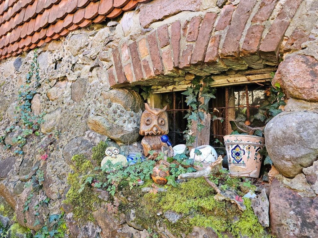 Kunst in de tuin van het landgoed Alt Guthendorf // &copy; S. Maus