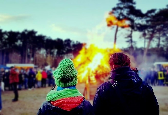 © osterfeuer.jpg © osterfeuer.jpg