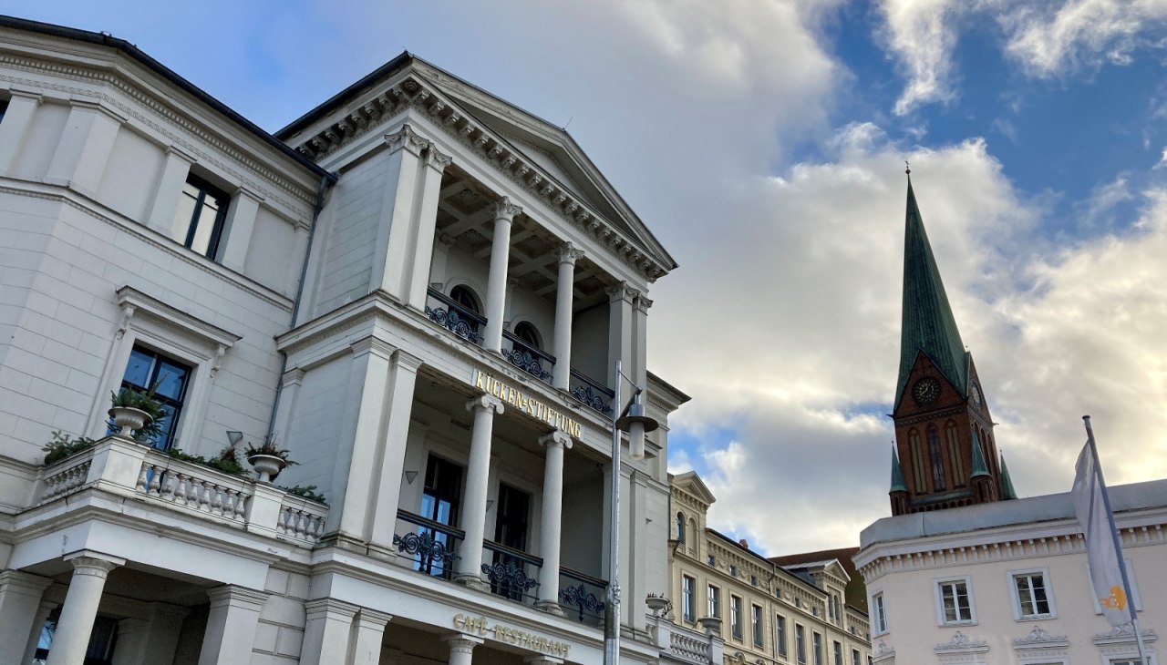 Gebäude der Kücken-Stiftung am Pfaffenteich in Schwerin., © Stadtmarketing Gesellschaft Schwerin Gebäude der Kücken-Stiftung am Pfaffenteich in Schwerin., © Stadtmarketing Gesellschaft Schwerin