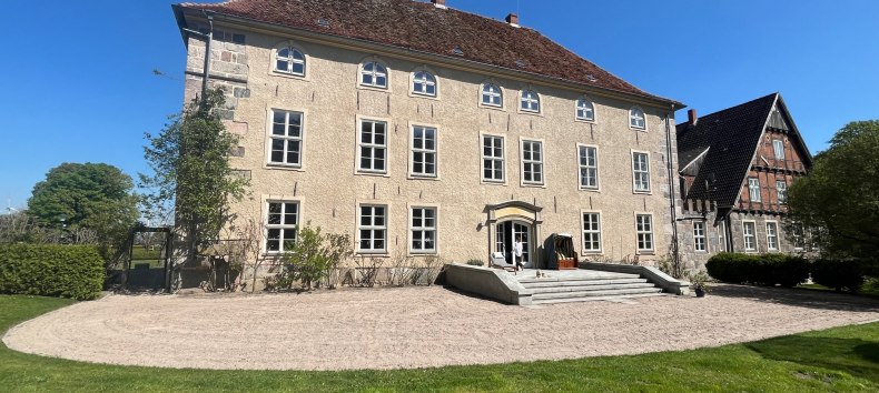 Burg Trechow vom Park. // &copy; Christian Schierning
