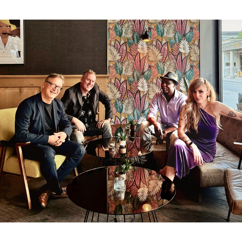 Jones & The Crew · Blue Wave Festival · CLUBKONZERT, © Txako Jones Jones & The Crew · Blue Wave Festival · CLUBKONZERT, © Txako Jones