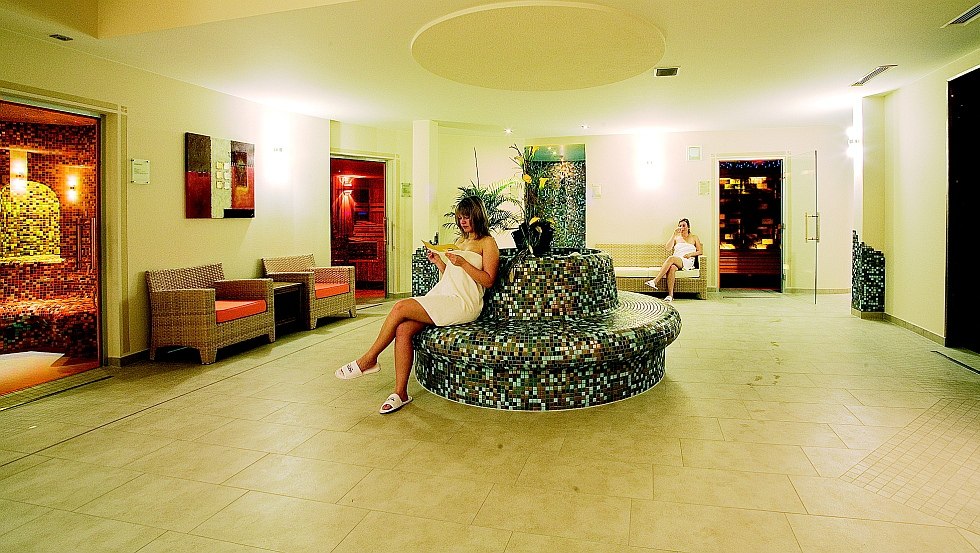 Ontspan en kom tot rust - in 6 verschillende sauna's vindt iedereen de juiste temperatuur, &copy; AKZENT Waldhotel G&ouml;hren GmbH