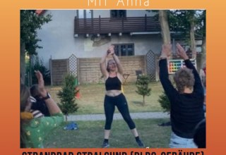 Strand-Zumba mit Anna // © Karina Strand-Zumba mit Anna // © Karina