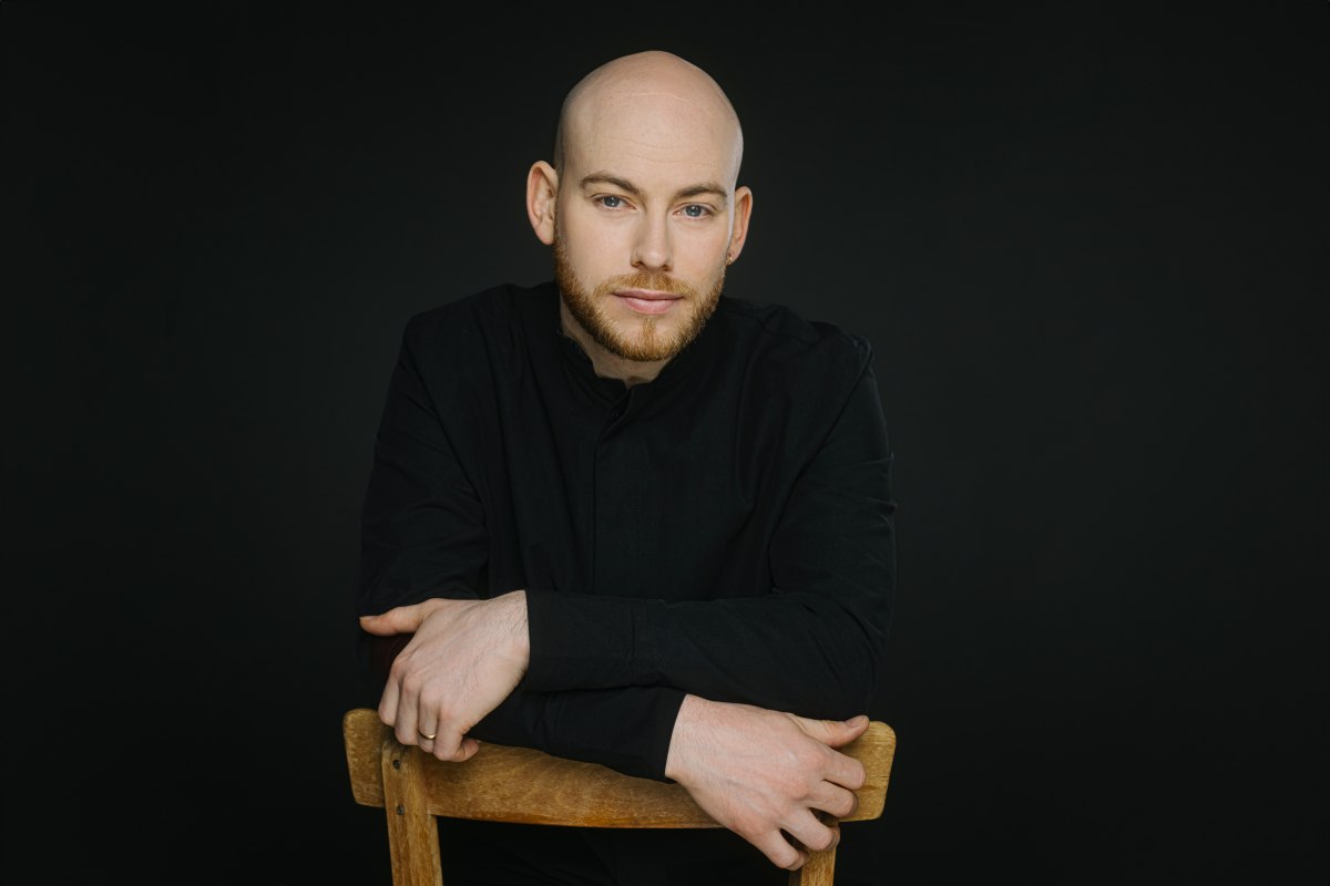 &copy; &copy; Chris Gonz