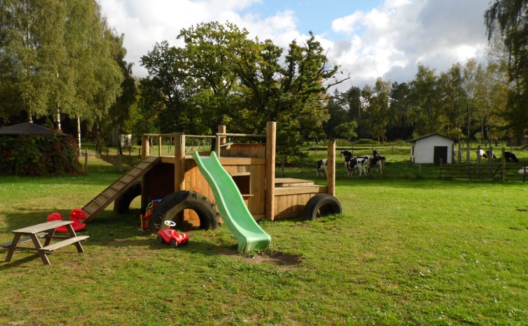 Spielplatz, &copy; H. Terpsta