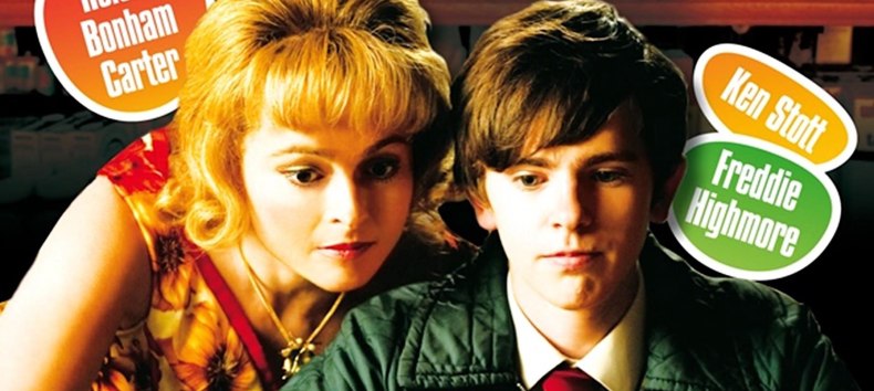 Film-Cover - Eine Frau und ein Mann sitzen vor einer Torte // &copy; filmfriend