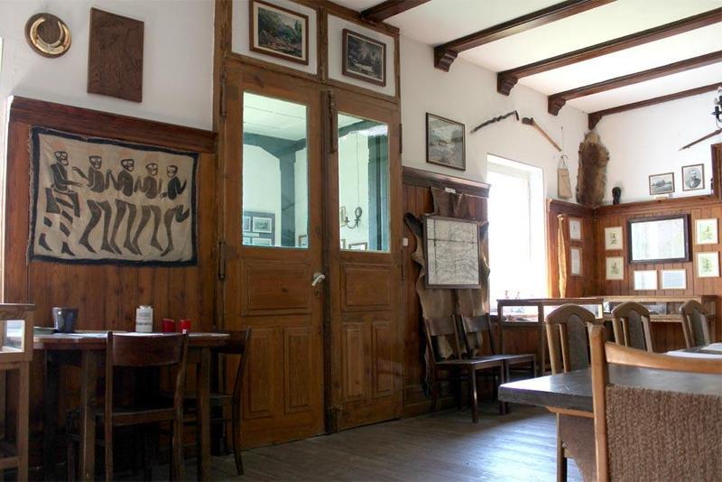 Zeugnisse zum Leben des Afrikaforschers Paul Pogge, © Poggehaus Zierstorf Zeugnisse zum Leben des Afrikaforschers Paul Pogge, © Poggehaus Zierstorf