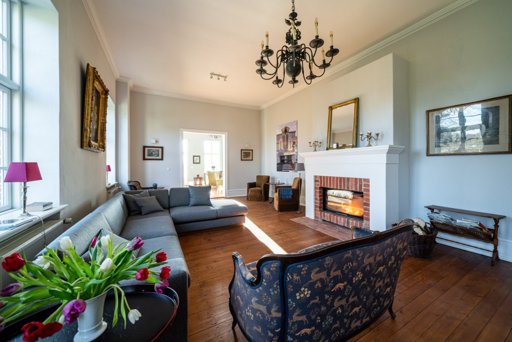 gezellige open haard kamer, © Alexander Rudolph gezellige open haard kamer, © Alexander Rudolph