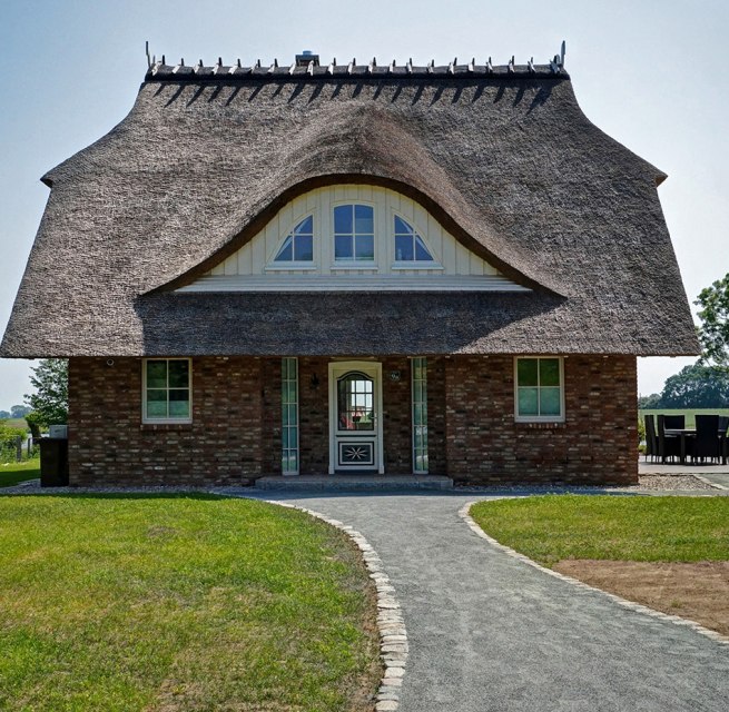 &copy; P. Dombrowski