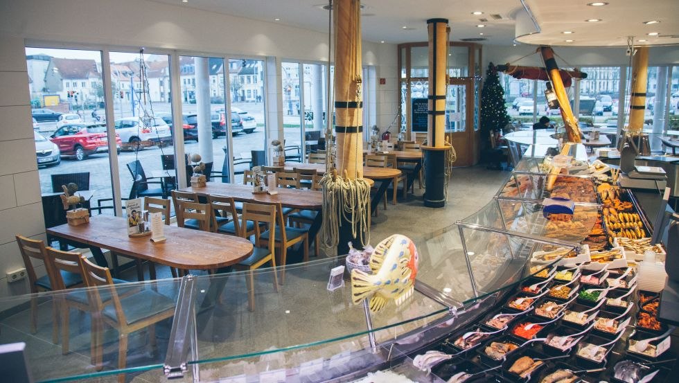 Gemütliches Sitzen in der Seeperle Wismar // © Seeperle OHG Gemütliches Sitzen in der Seeperle Wismar // © Seeperle OHG