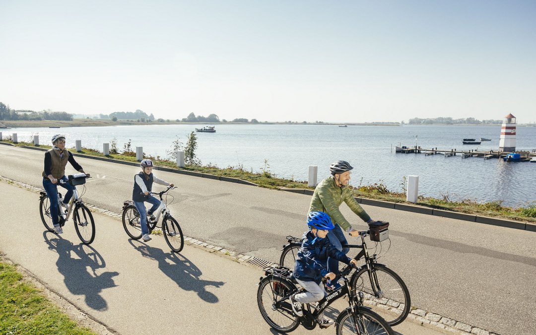 Familienausflug zum Hafen von Ummanz // © MV-T/Roth Familienausflug zum Hafen von Ummanz // © MV-T/Roth