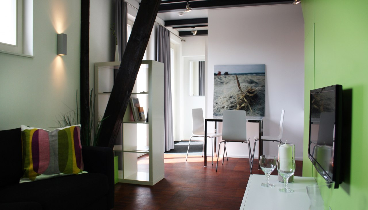 2-persoons appartement "Die Verträumte"Galerijflat | 40 m² | woonkamer met keuken | 1 slaapkamer | douche | terras, © Haus Düne31 2-persoons appartement "Die Verträumte"Galerijflat | 40 m² | woonkamer met keuken | 1 slaapkamer | douche | terras, © Haus Düne31