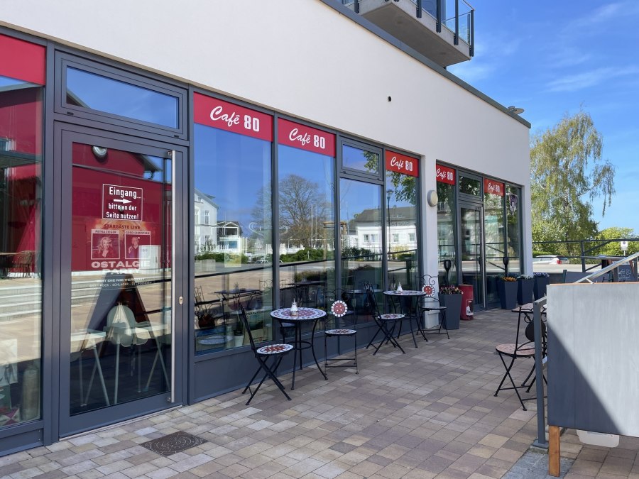 Caf&eacute; 80, &copy; TMV/A. Wilken