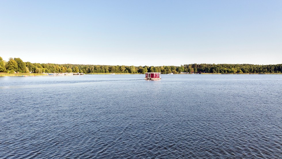 Unendliche Weiten erleben bei einer Fahrt mit dem Floß über den Stolpsee, © TMB-Fotoarchiv/Steffen Lehmann