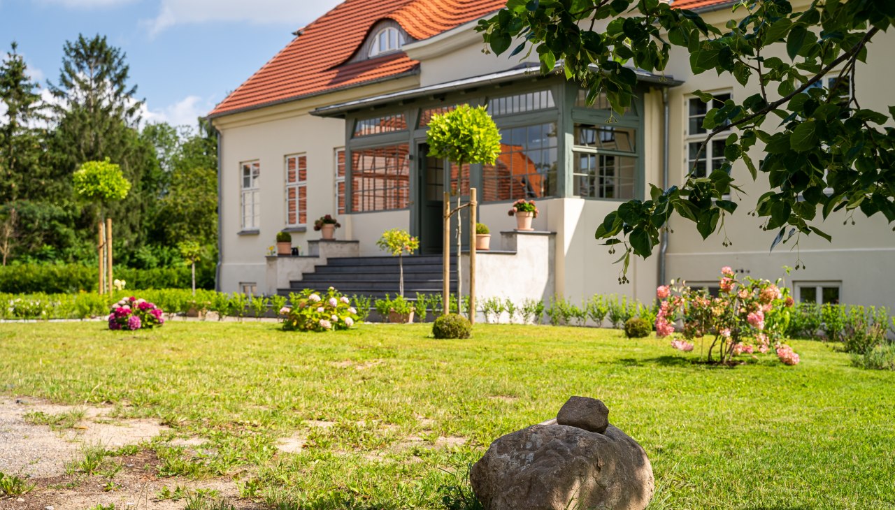 Au&szlig;enansicht Gut Zahren, &copy; DOMUSImages