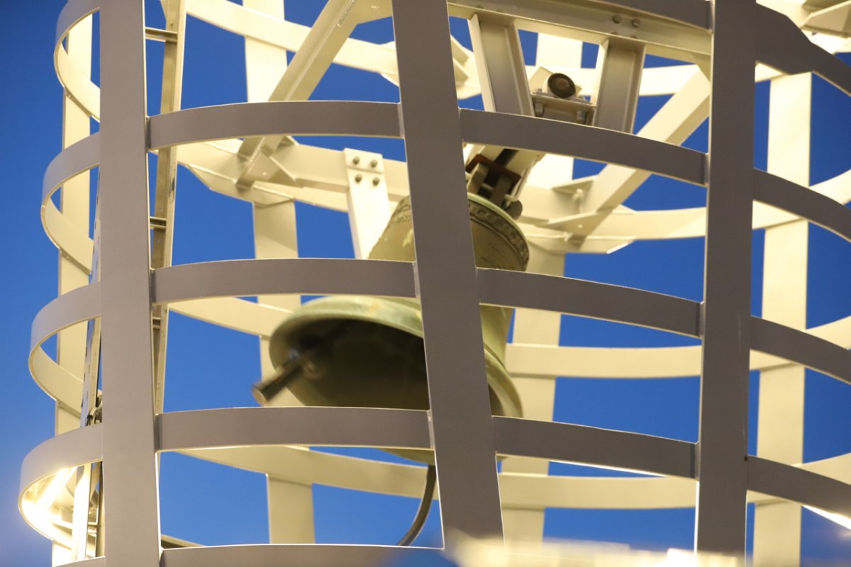 &copy; Henry B&ouml;hm - Glocken Koserow Seebr&uuml;cke.jpg