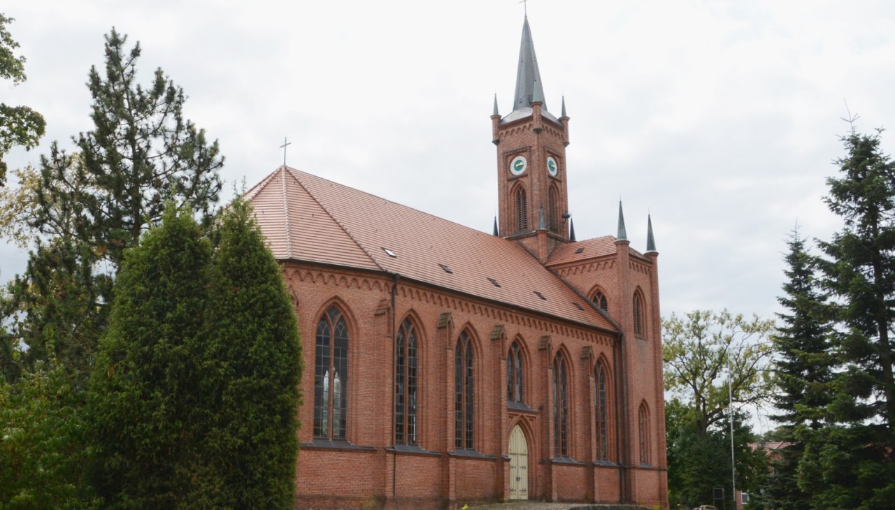 Die Kirche von Redefin, © Tourismusverband Mecklenburg-Schwerin Die Kirche von Redefin, © Tourismusverband Mecklenburg-Schwerin