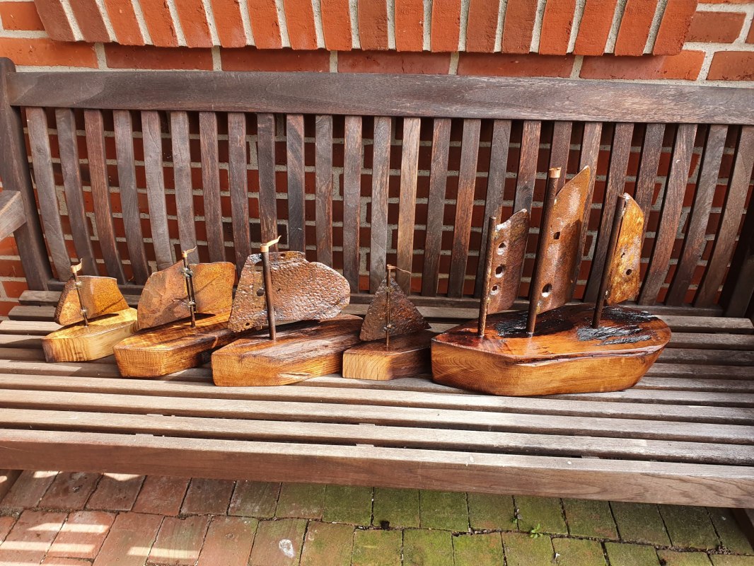 Eichenschiffe mit Eisensegeln // © Heiner Drews Eichenschiffe mit Eisensegeln // © Heiner Drews