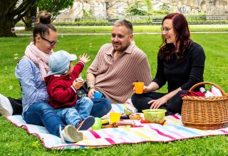 Picknick-Wochenende im Zoo Rostock auf der Eichenallee. // © Zoo Rostock/ Drübbisch Picknick-Wochenende im Zoo Rostock auf der Eichenallee. // © Zoo Rostock/ Drübbisch