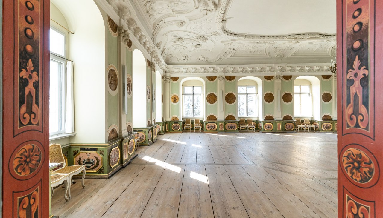 Der Rittersaal im Gut Hohen Luckow kann gemietet werden., &copy; DOMUSImages