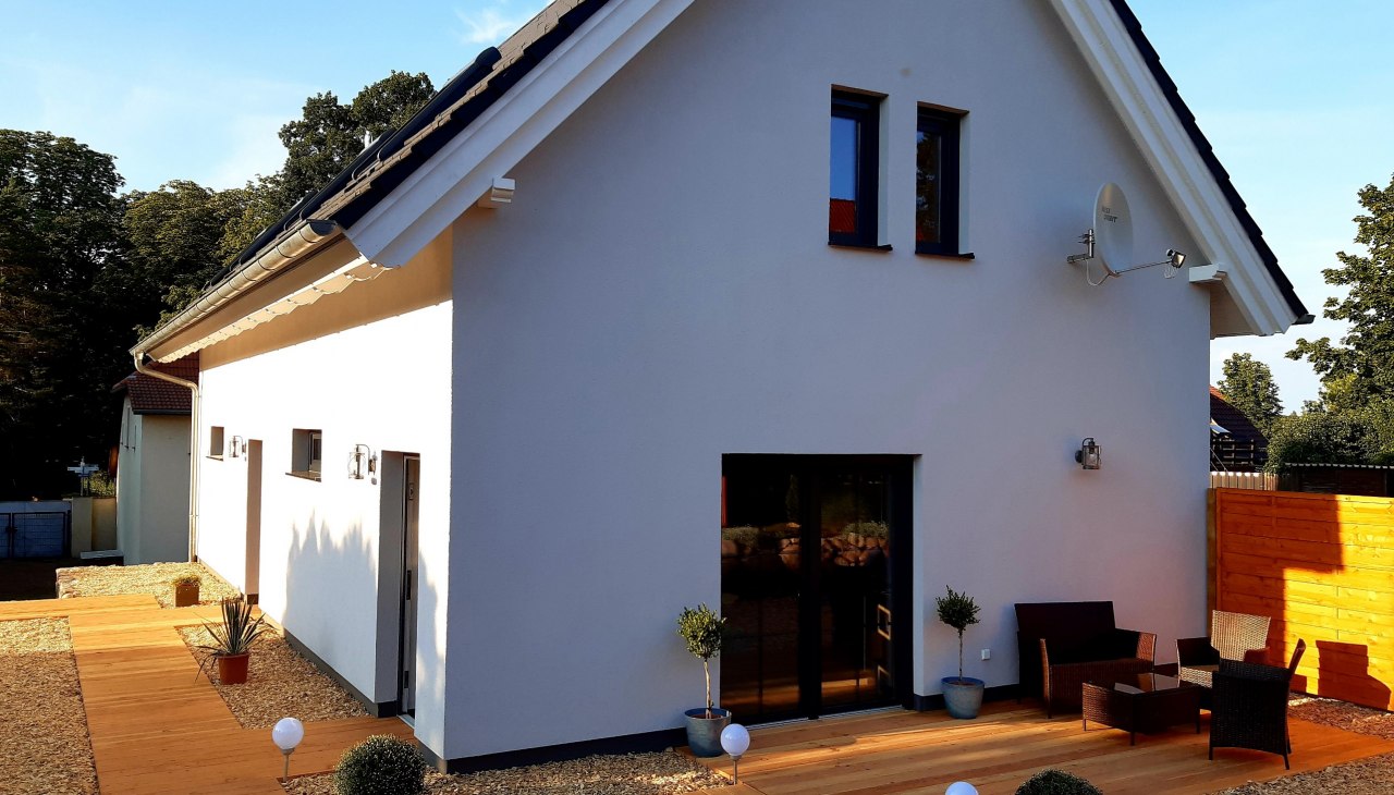 Außenansicht mit Terrasse, © Britta Kietzmann Außenansicht mit Terrasse, © Britta Kietzmann