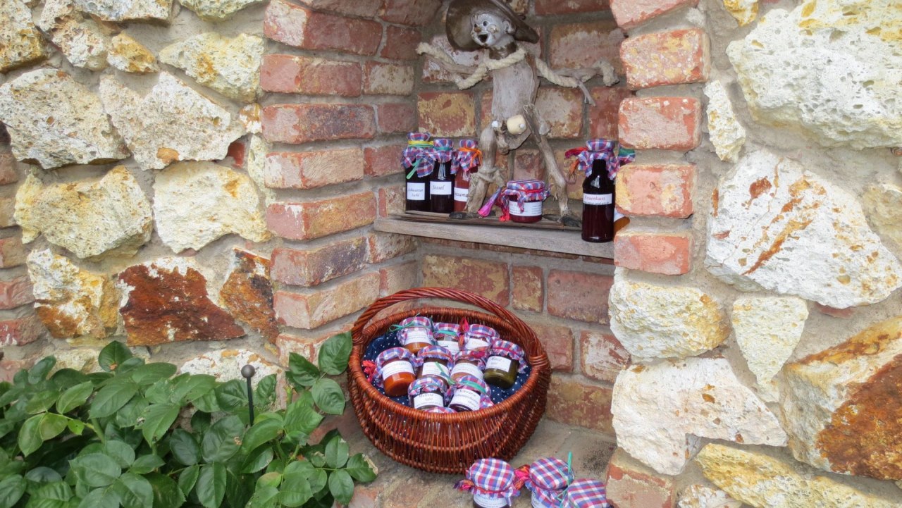 Likoere und Brotaufstriche, © Monika Behnke Likoere und Brotaufstriche, © Monika Behnke