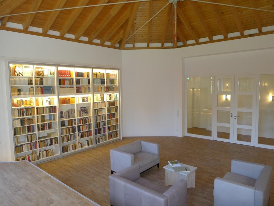Een kijkje in de muziekbibliotheek // &copy; Schloss Schwiessel