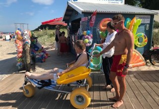 handicapvenlig adgang til stranden // © Kurverwaltung Ostseebad Ückeritz handicapvenlig adgang til stranden // © Kurverwaltung Ostseebad Ückeritz