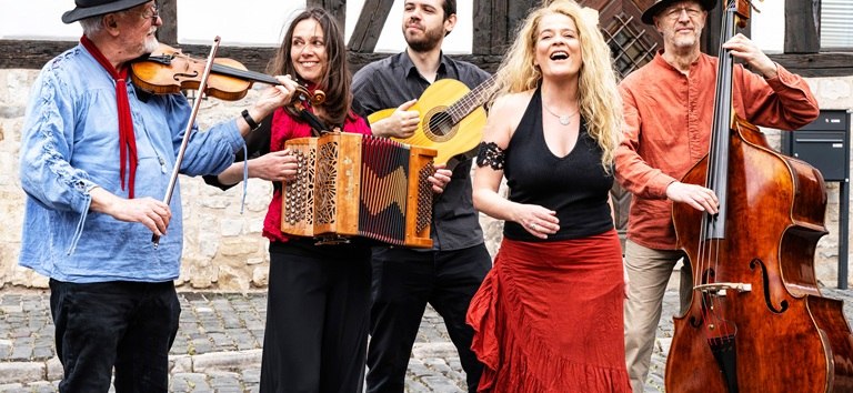 &copy; Lutz Edelhoff