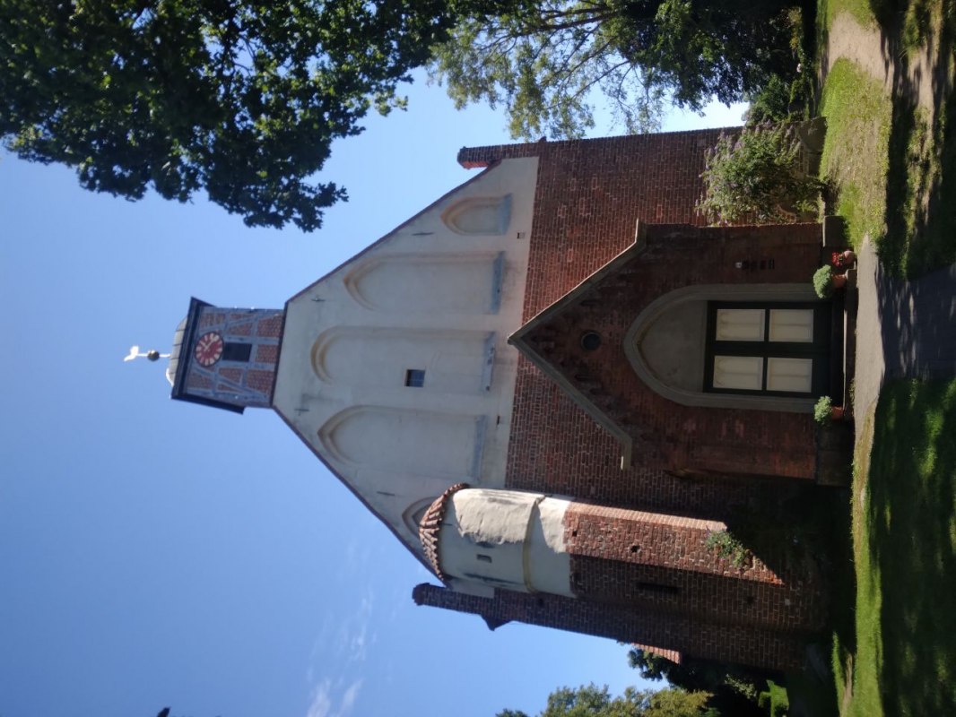 Kirche zu Samtens (Außenansicht) // © Ute Rückert Kirche zu Samtens (Außenansicht) // © Ute Rückert