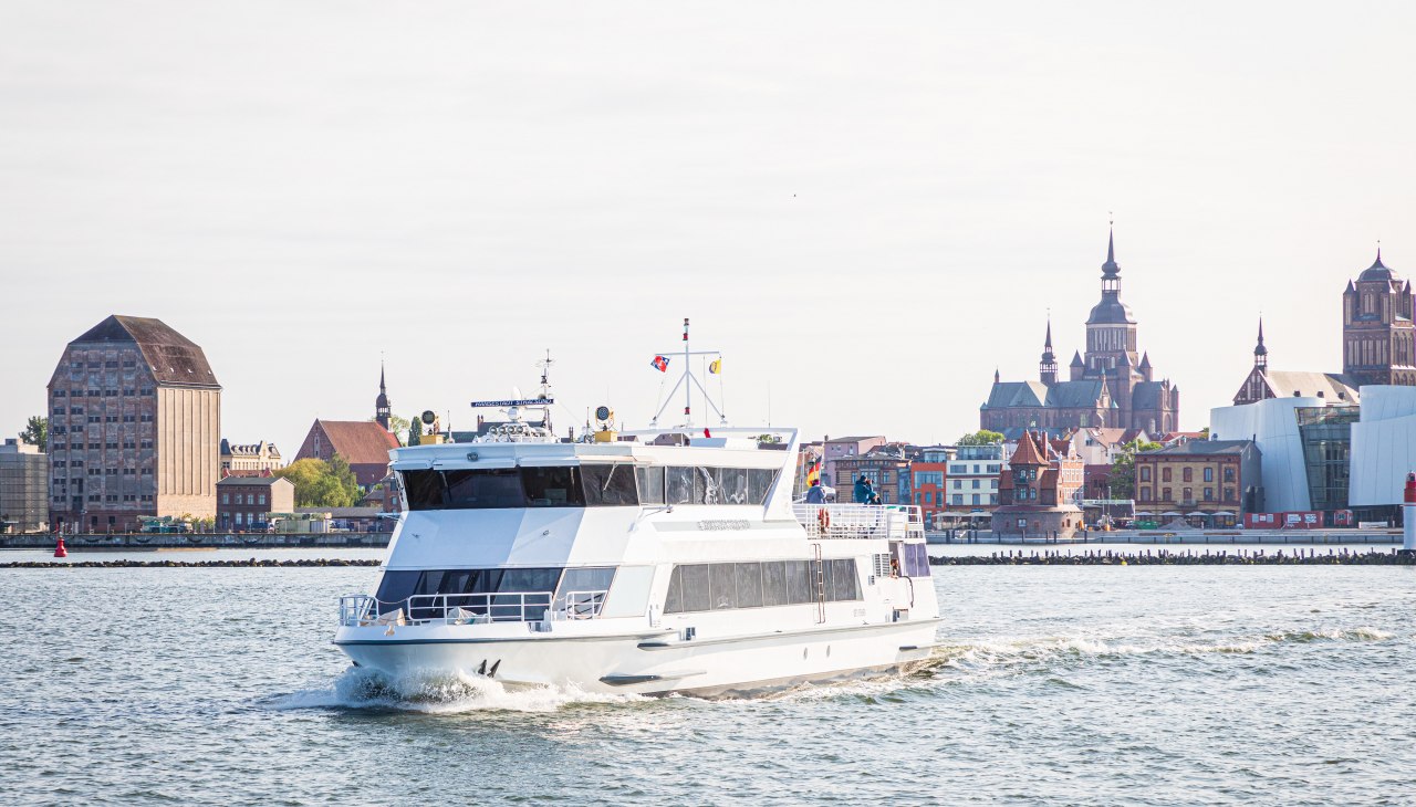 Erleben Sie die Insel Hiddensee bei einem Tagesausflug ab Stralsund., &copy; Wei&szlig;e Flotte GmbH