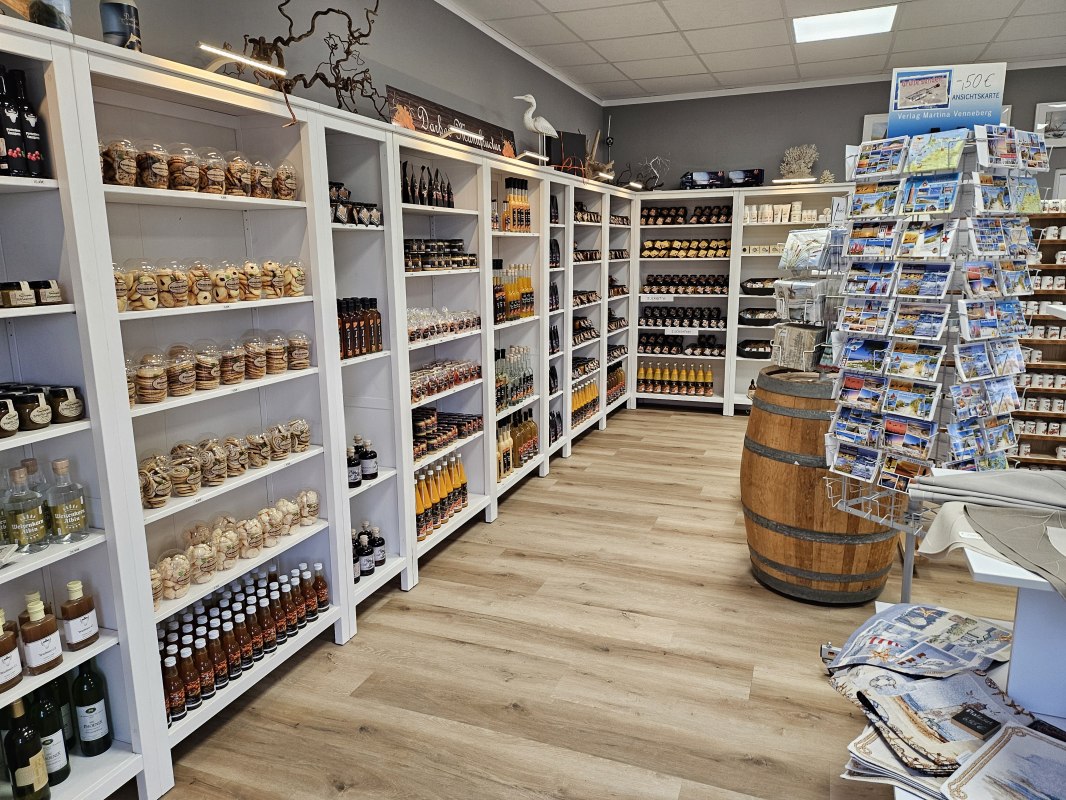 Große Auswahl an Konfitüren, Fruchtaufstrichen und regionale Produkte // © Darßer Manufructur Große Auswahl an Konfitüren, Fruchtaufstrichen und regionale Produkte // © Darßer Manufructur