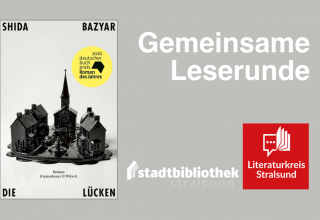 Das Buchcover ist abgebildet.
Ein schwarz-farbenes Dorf wird gezeigt. // © Literaturkreis Stralsund Das Buchcover ist abgebildet.
Ein schwarz-farbenes Dorf wird gezeigt. // © Literaturkreis Stralsund