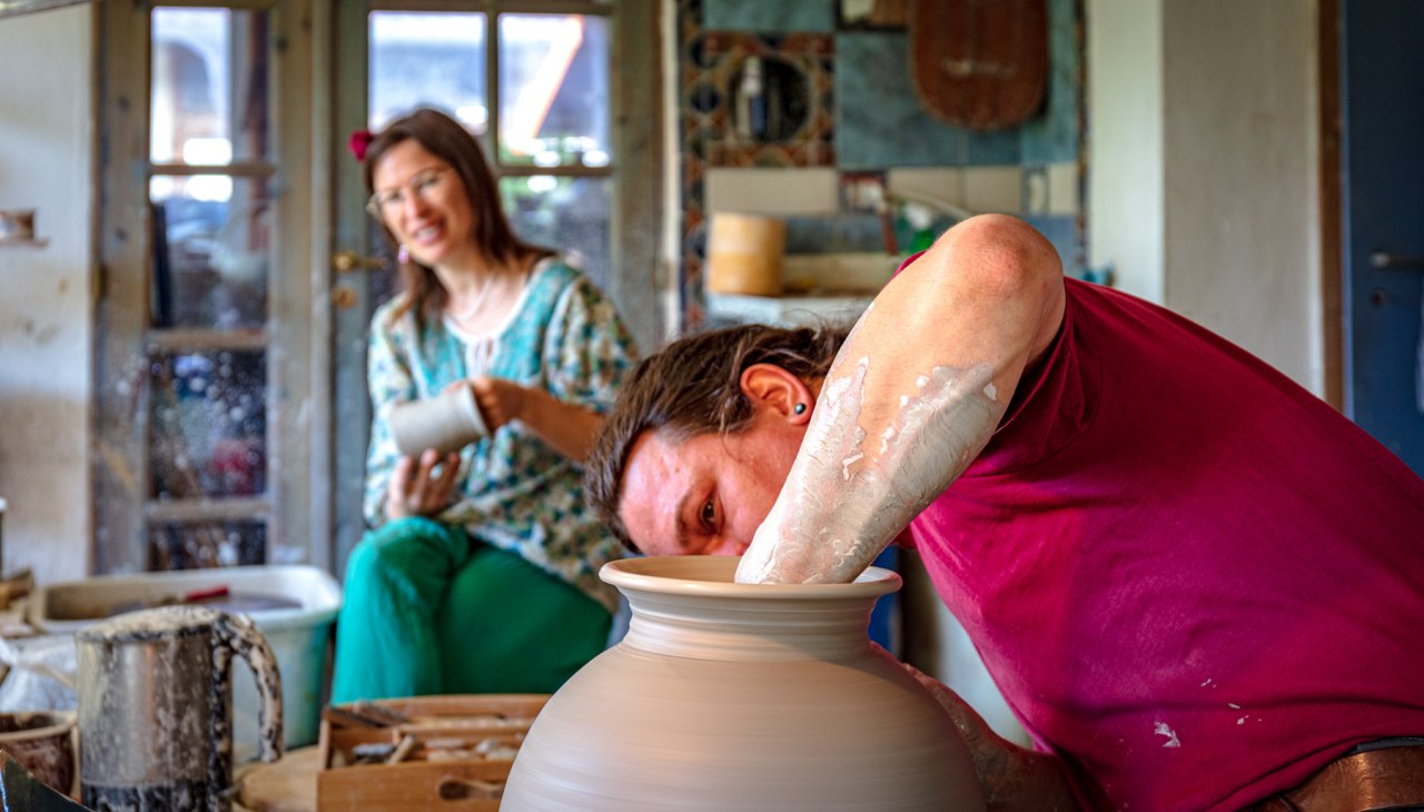 Jasmin Löber und Tonio Schmidt-Löber bei der Arbeit, © voigt & kranz UG, Prerow