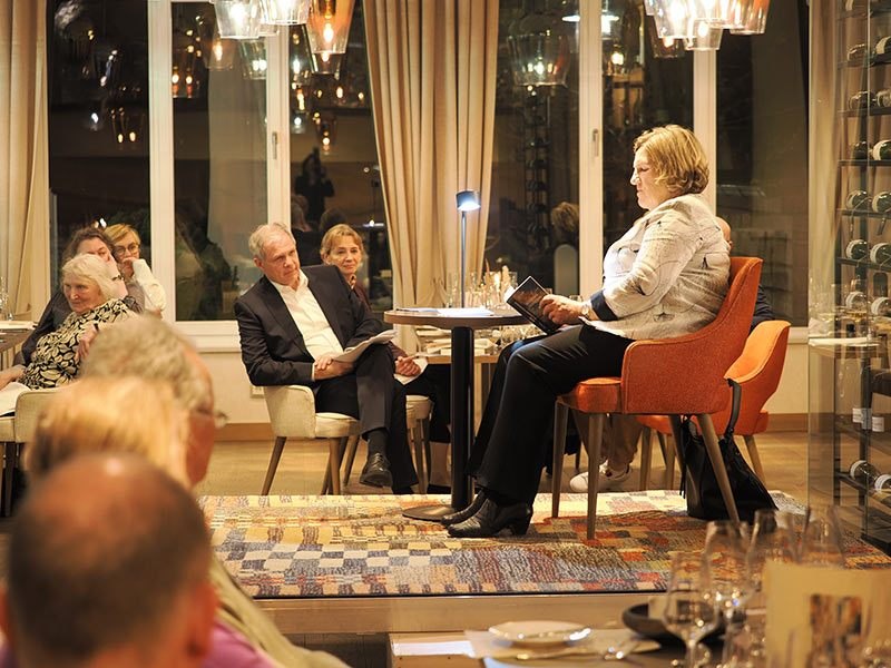 Kulinarische Lesung zum Valentinstag im SEETELHOTEL Strandhotel  Atlantic &ndash; &bdquo;Sp&auml;te Rache auf Usedom&ldquo;  mit Elke Pupke, &copy; SEETELHOTELS