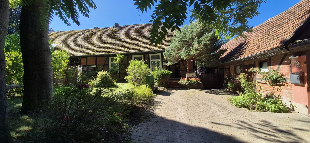 Hofcafé Görzhausen, © Gina Schulenberg Hofcafé Görzhausen, © Gina Schulenberg