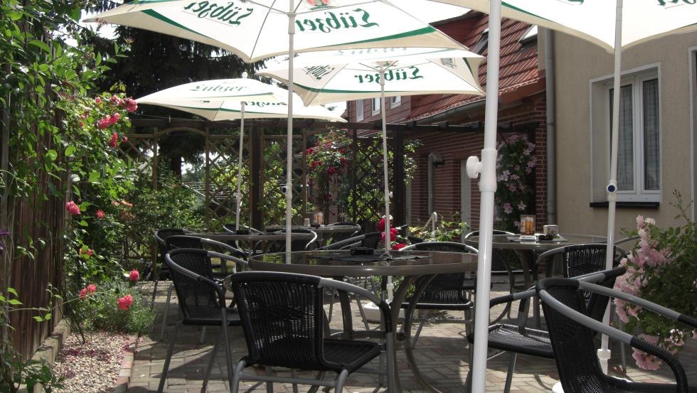 Blick in den Biergarten des Mecklenburger Hofs Parchim // © Mecklenburger Hof Parchim Blick in den Biergarten des Mecklenburger Hofs Parchim // © Mecklenburger Hof Parchim