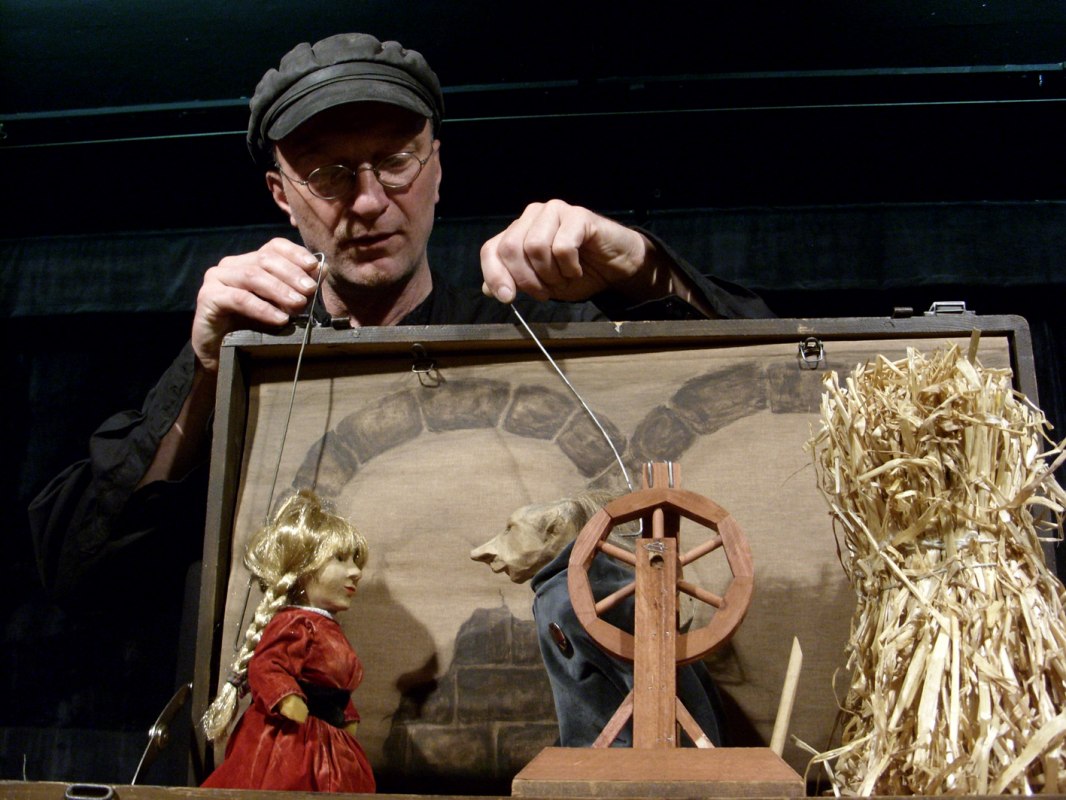 &copy; Figurentheater - Ernst Heiter