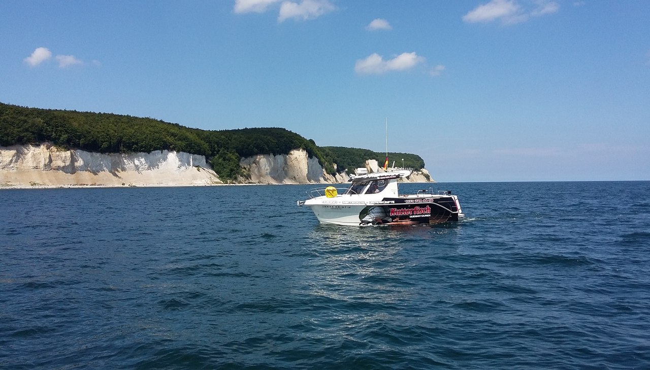Kutterfisch GUIDINGTOUREN bieten bleibende Angelerlebnisse auf der Ostsee und dem Bodden, © Kutter- und Küstenfisch Rügen GmbH
